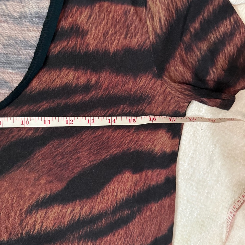 The Kooples Brown Black Tiger Graphic U-Neck T-Shirt 🐅 MEDIUM Top Tee - Picture 10 of 11